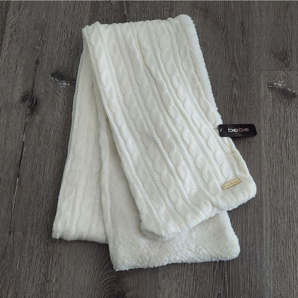 BEBE Creamy White Cozy EcoSoft Cable Knit/ Faux Fur Scarf